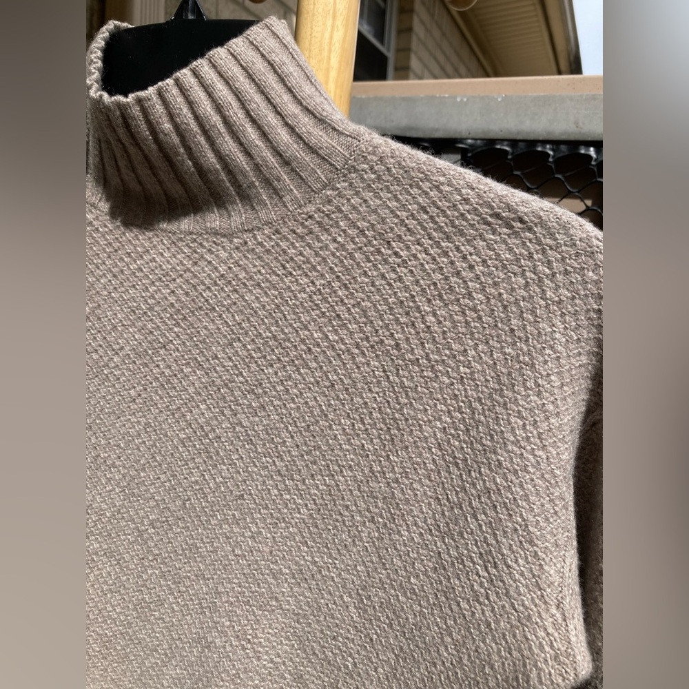 Everlane Cashmere & Wool Blend Waffle Knit Turtleneck Sweater Neutral Color - Picture 6 of 17